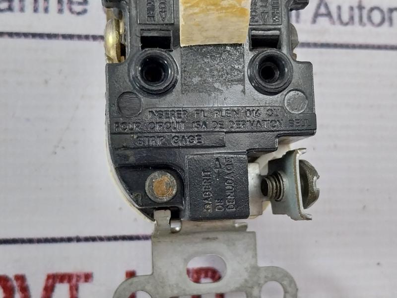 Lot of 2X Leviton Duplex Receptacle 15A 125V