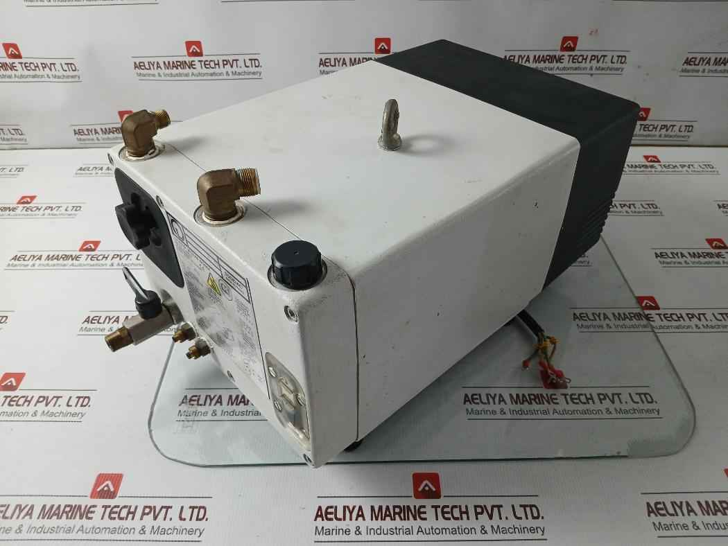 Leybold Sv25 9550363 Sogevac Vacuum Pump 3000071090810 200v 5.5a 60hz