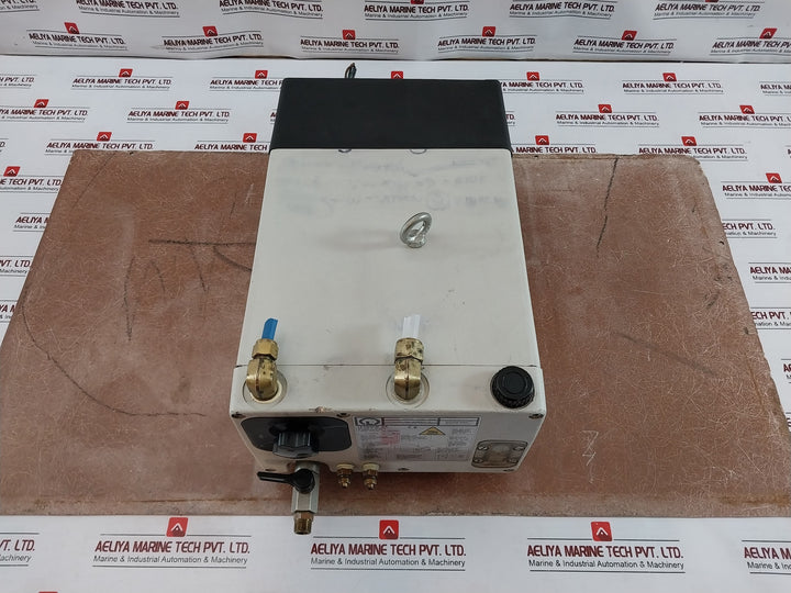 Leybold Sv25 955 03 63 Vacuum Pump 200V 5.5A Class B Ip23