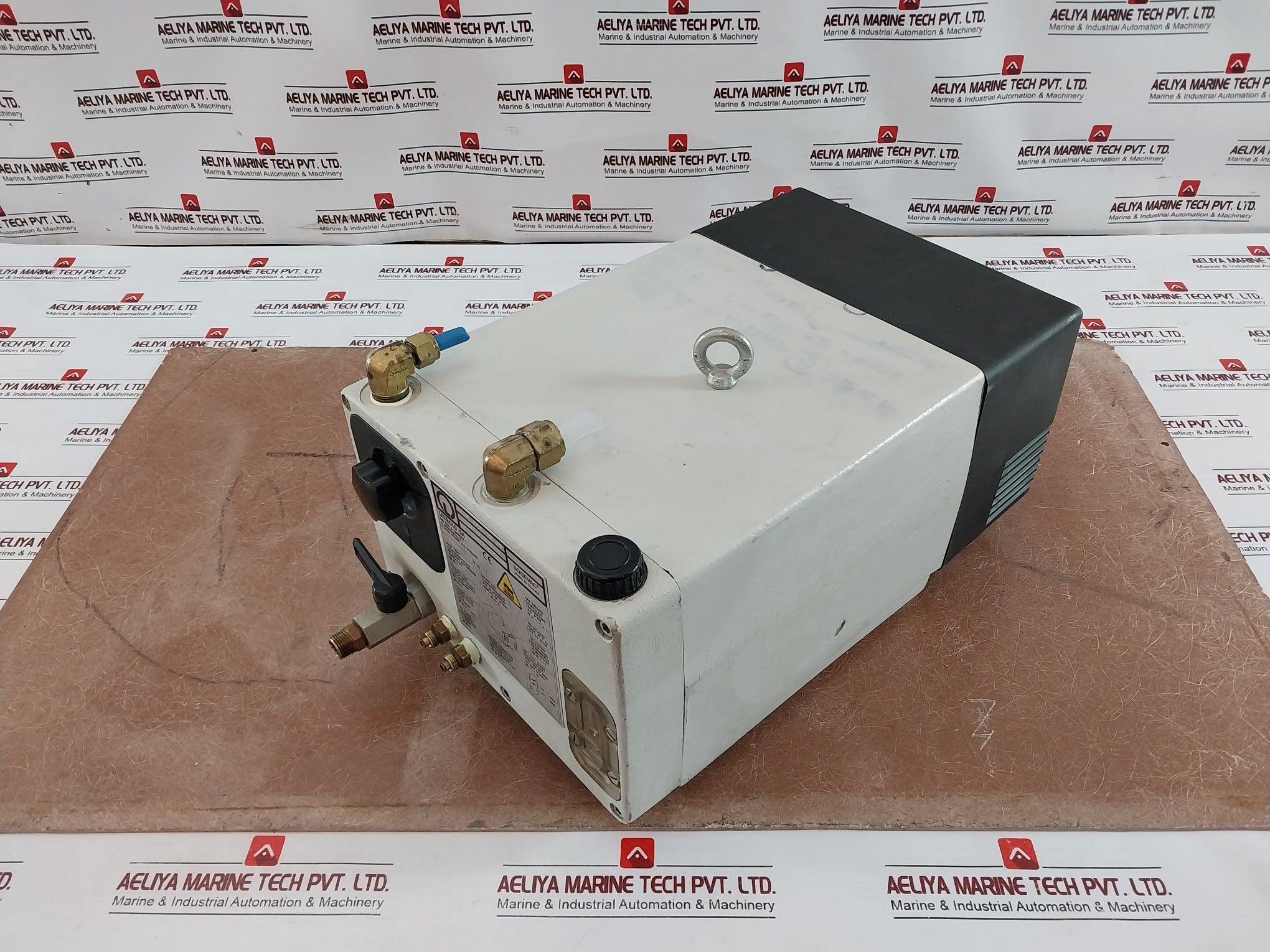 Leybold Sv25 955 03 63 Vacuum Pump 200V 5.5A Class B Ip23