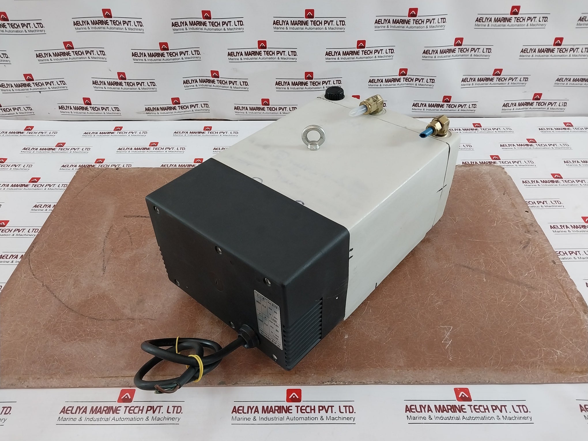 Leybold Sv25 955 03 63 Vacuum Pump 200V 5.5A Class B Ip23