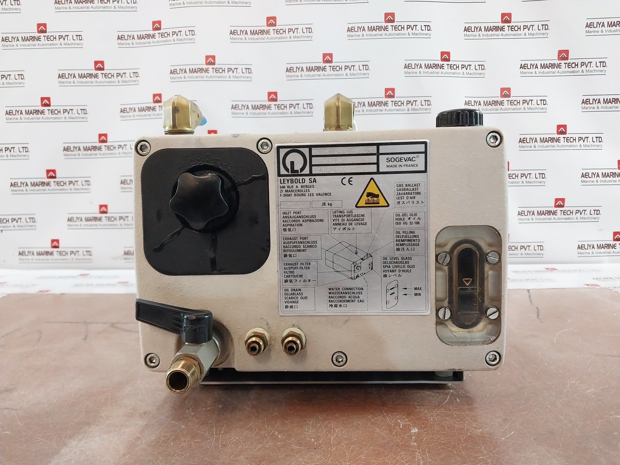 Leybold Sv25 955 03 63 Vacuum Pump 200V 5.5A Class B Ip23