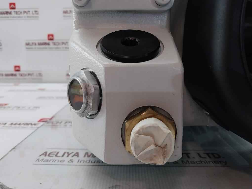Leybold Sv 40 Bifc Sogevac Rotary Vane Vacuum Pump 1000 Mbar 180-264V V1.40