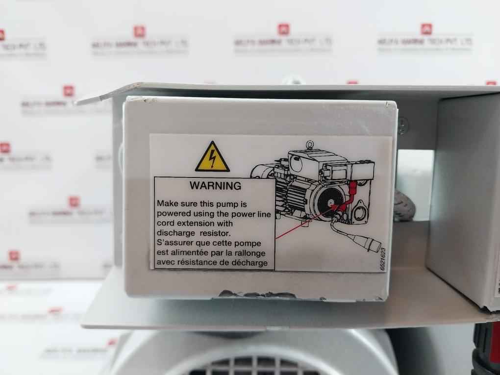 Leybold Sv 40 Bifc Sogevac Rotary Vane Vacuum Pump 1000 Mbar 180-264V V1.40