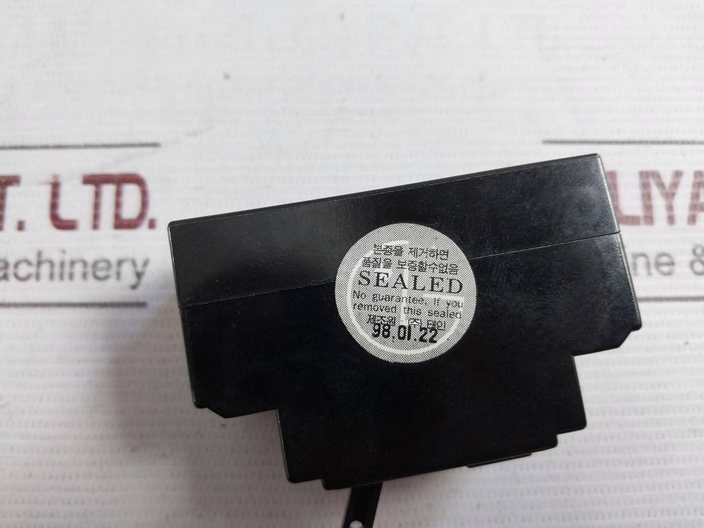 Lg Bs 32A Circuit Breaker 2 Poles 110/220V 1.5Ka 8321 8077 Bs 538 9013