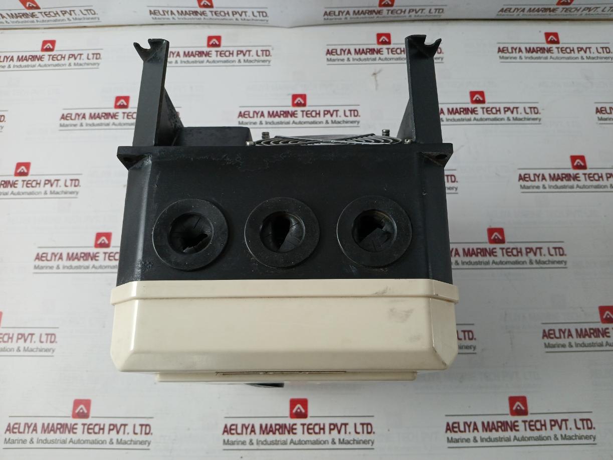 Lg Sv022Is3-4N Ac Motor Speed Controller Inverter Ac380-460V 50/60Hz 5.5A 4.2Kva