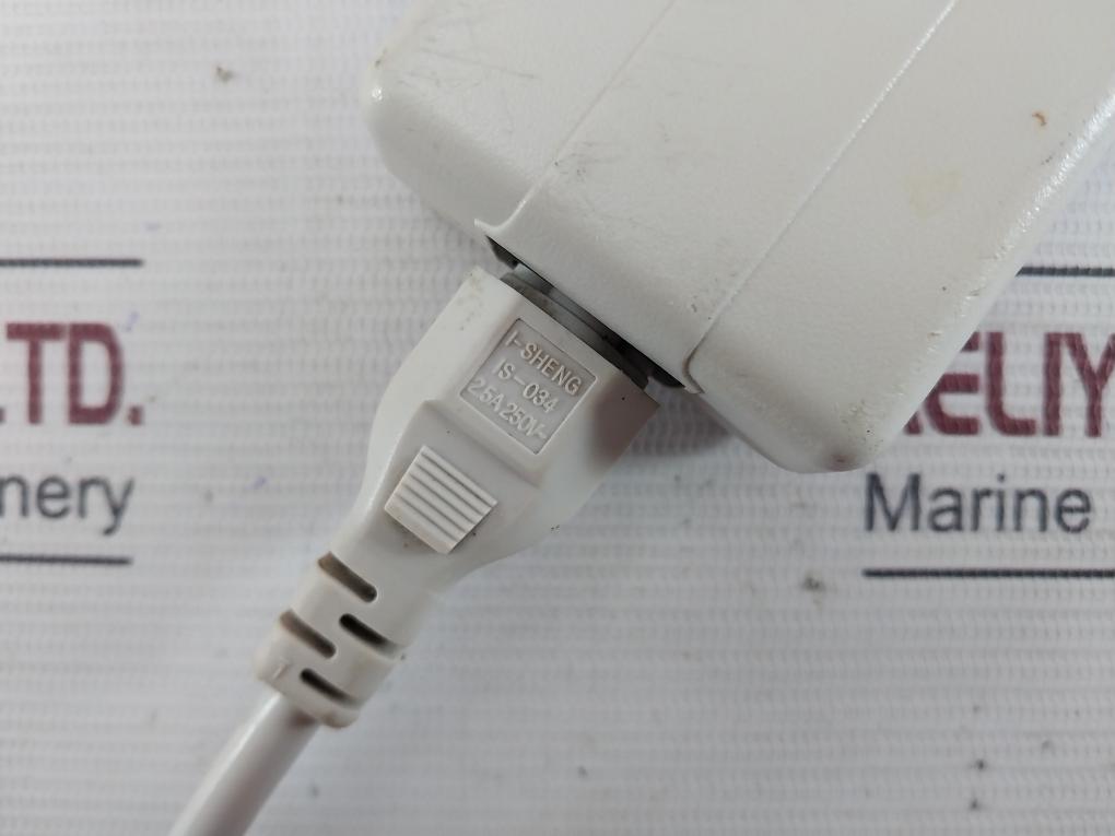 Li Shin Lse9802A1240 Ac Power Adapter 100-240V 50/60Hz 1.5A