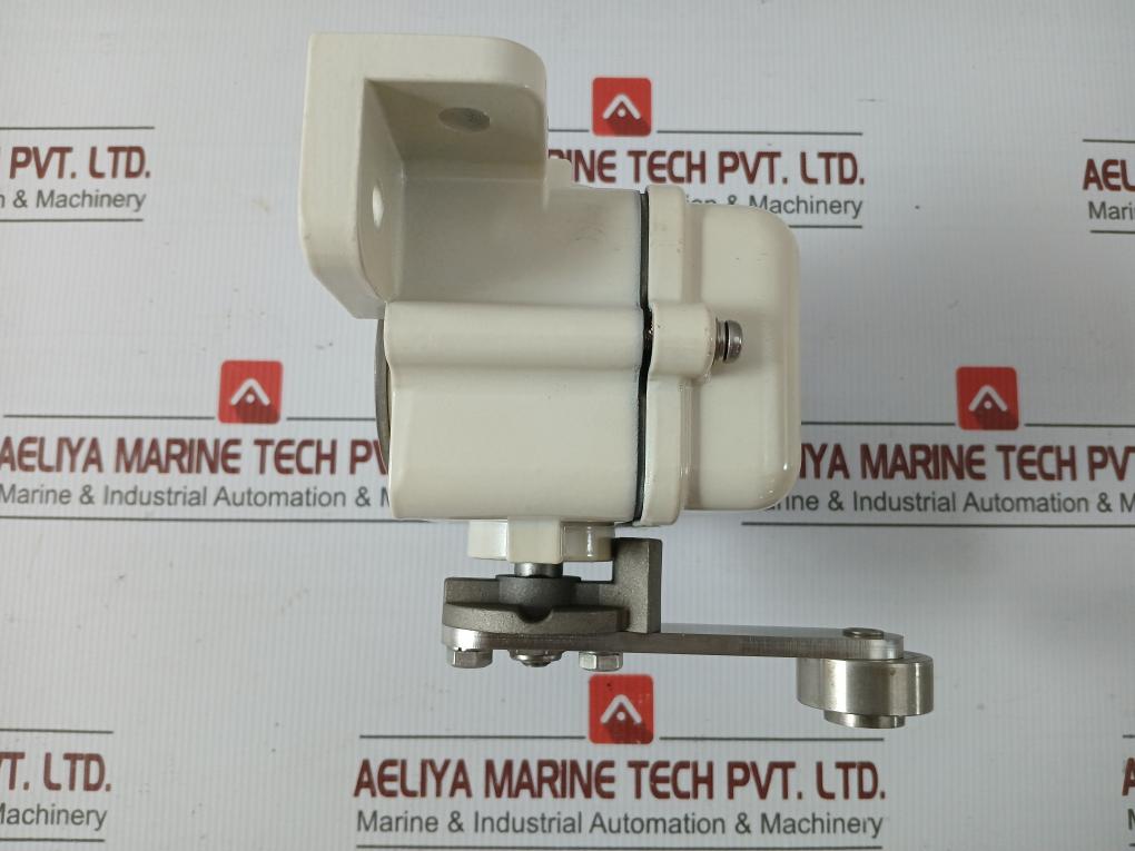 Limit Switch Lwio-sa1 Sakamoto Electric 500V 10A Ip66 Np2103-3