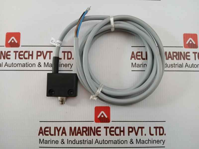 Limit Switch With A Grey Cable Sm10 T175 U Asa Schalttechnik