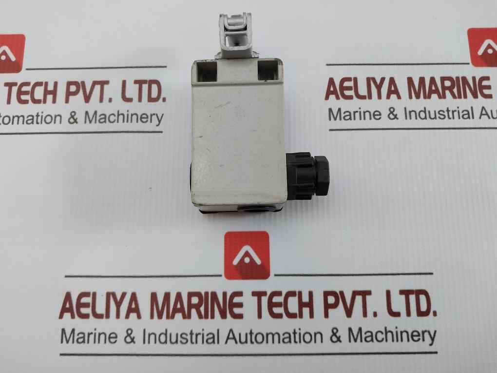 Limit Switch With A Top Push Roller Actuator Micro Instruments