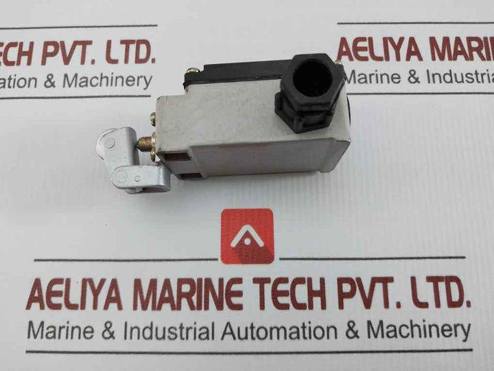 Limit Switch With A Top Push Roller Actuator Micro Instruments