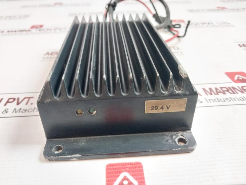 Lindmark Electric 24V/8A Varta Battery Charger 24V Dc/8A Ip65 29.4V