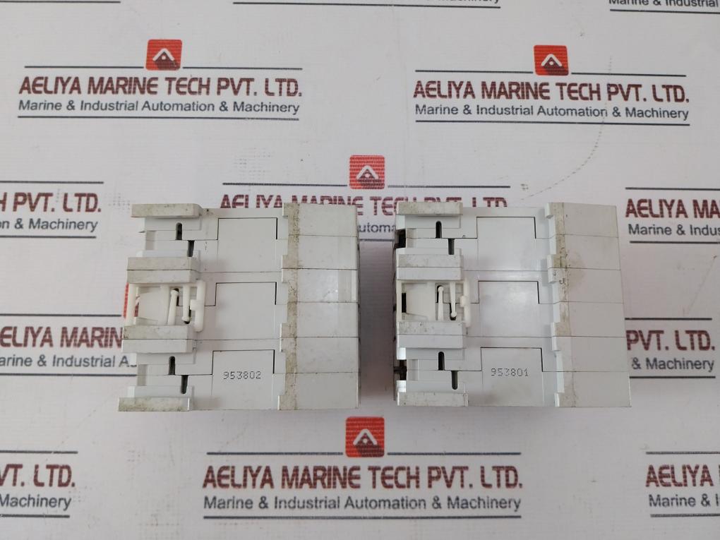 Lindner 4863.06304 Disconnect Fuse Switch 63A-440V 50Hz Ac22