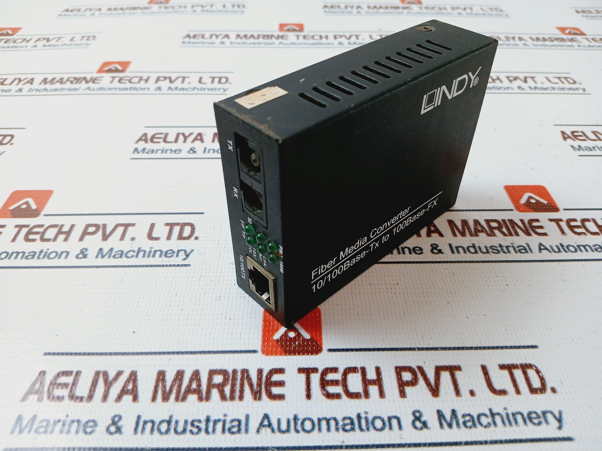 Lindy 10/100 Base-tx To 100 Base-fx Fiber Media Converter Dc 5V