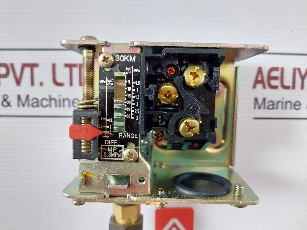 Linero Controls Hs-230 Pressure Control Switch 0.5-3 Mpa Ac 125V/250V 3.3 Mpa