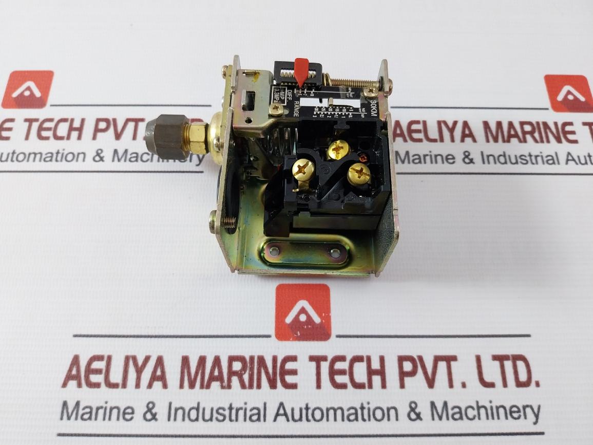 Linero Controls Hs-230 Pressure Control Switch 0.5-3 Mpa Ac 125V/250V 3.3 Mpa