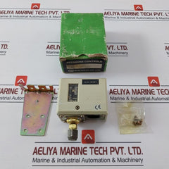 Linero Controls Hs-230 Pressure Control Switch 0.5-3 Mpa Ac 125V/250V 3.3 Mpa