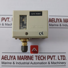 Linero Controls Hs-230 Pressure Control Switch 0.5-3 Mpa Ac 125V/250V 3.3 Mpa