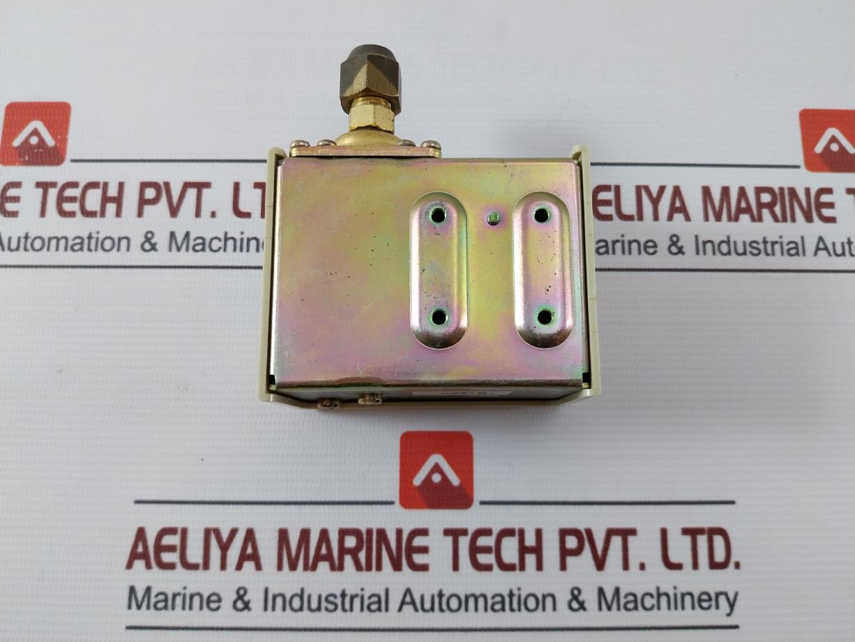 Linero Controls Hs-230 Pressure Control Switch 0.5-3 Mpa Ac 125V/250V 3.3 Mpa