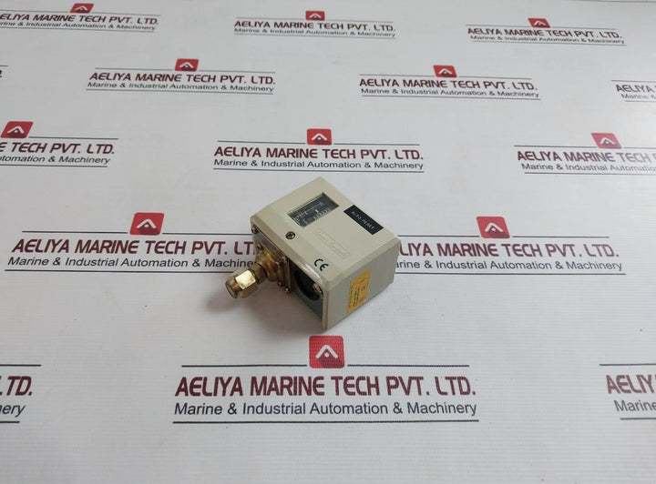 Linero Controls Hs-230 Pressure Control Switch 5-30 Kgf/Cm2 0.5-3 Mpa 30Km