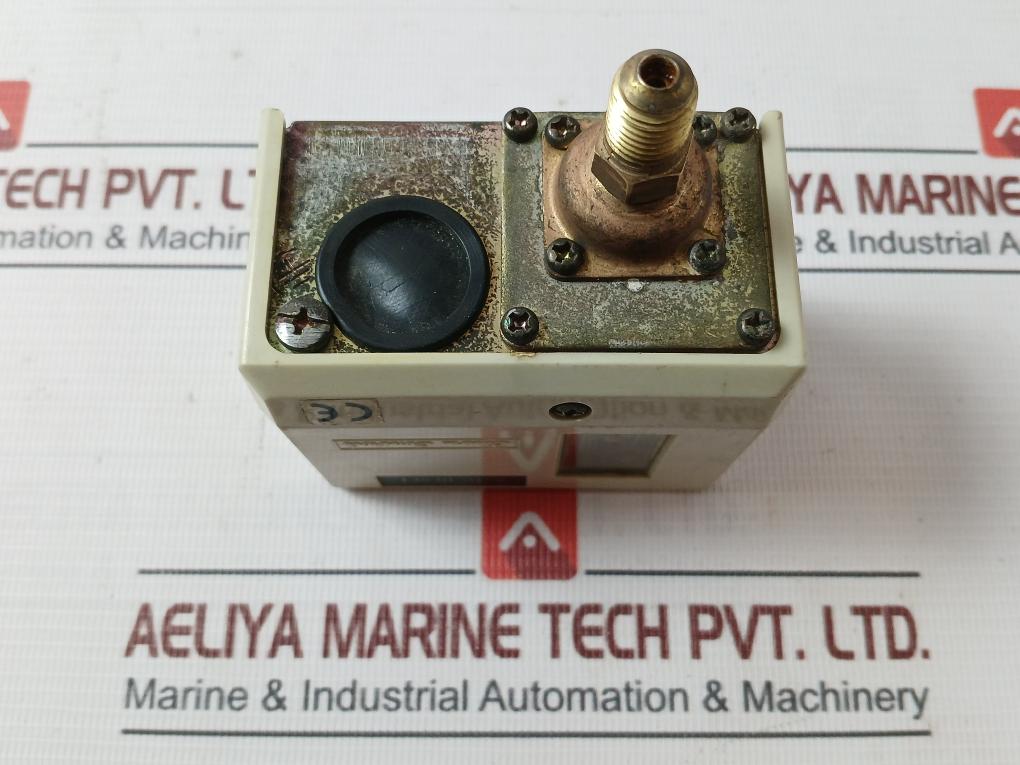 Linero Controls Hs-230 Pressure Control Switch 5-30 Kgf/Cm2 Ac 125V/250V