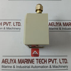 Linero Controls Hs-230 Pressure Control Switch 5-30 Kgf/Cm2 Ac 125V/250V 9147