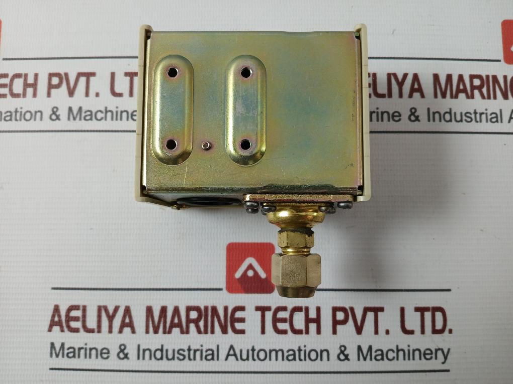 Linero Controls Hs-230 Pressure Controls Switch 5-30 Kgf/Cm2 Ac 125V/250V