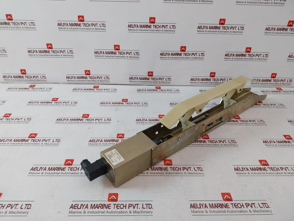 Lm Liftmaterial 0805020119 Elevator Door Header 230V