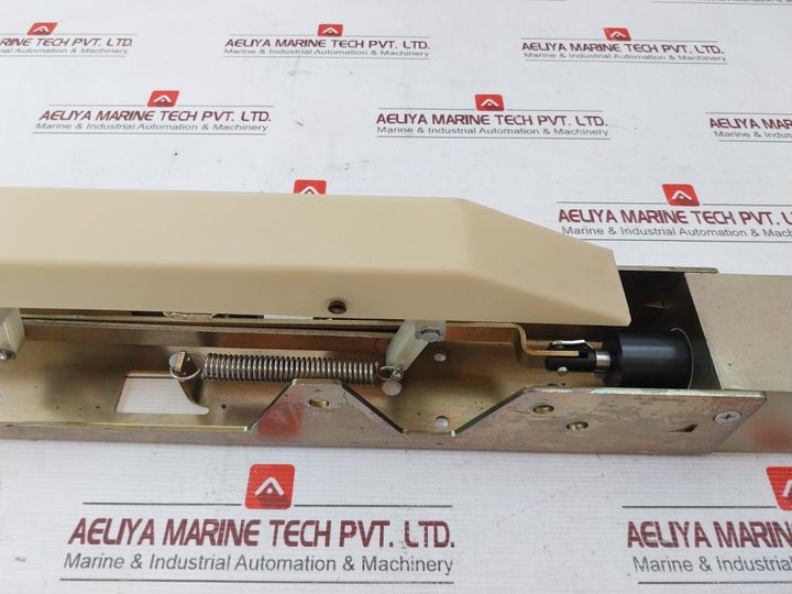 Lm Liftmaterial 0805020119 Elevator Door Header 230V