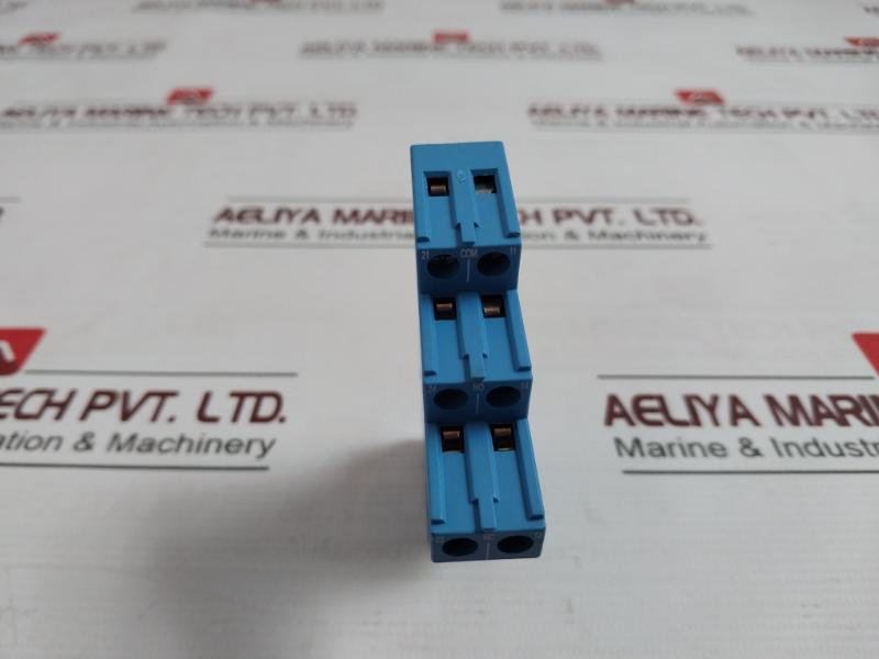 Lot Of 10X Finder 95.05 Clamp Terminal Socket 10A-250V 300V Max 10A Per Pole K/11