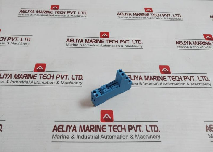 Lot of 10X FINDER 95.05 Clamp Terminal Socket 10A-250V 300V Max 10A Per Pole