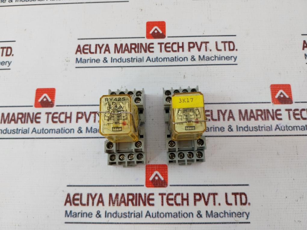 Lot Of 10X Idec Ry42S-ld General Purpose Relay With Base Sy4S-05C, 24Vdc