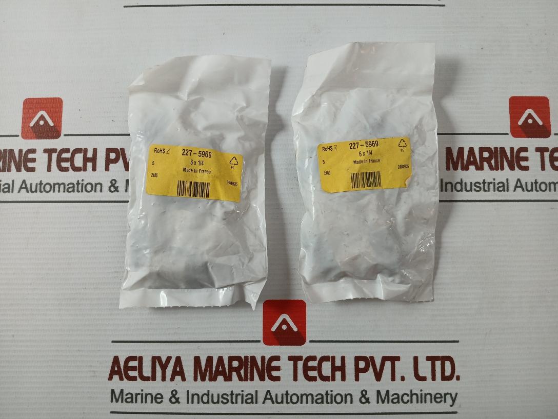 Lot of 10X RS 227-5969 Pneumatic Push-to-Connect Fitting 6mm 1/4 Inch