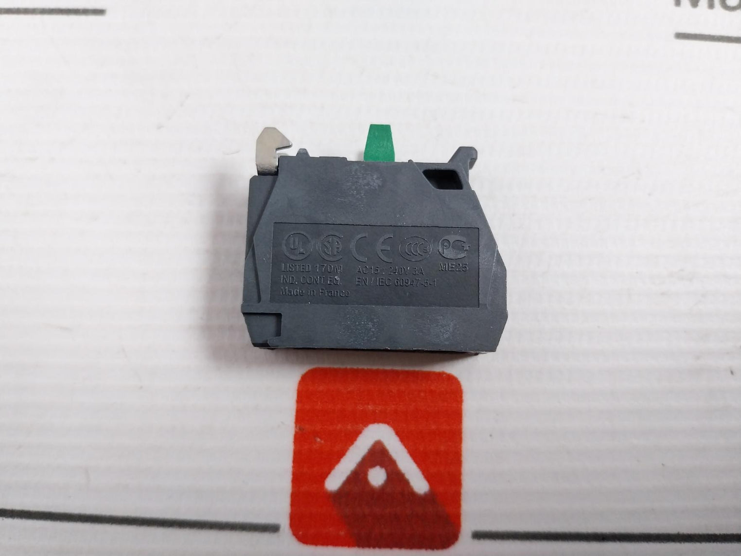 Lot Of 11X Schneider Electric Zbe-101 Contact Block 10A