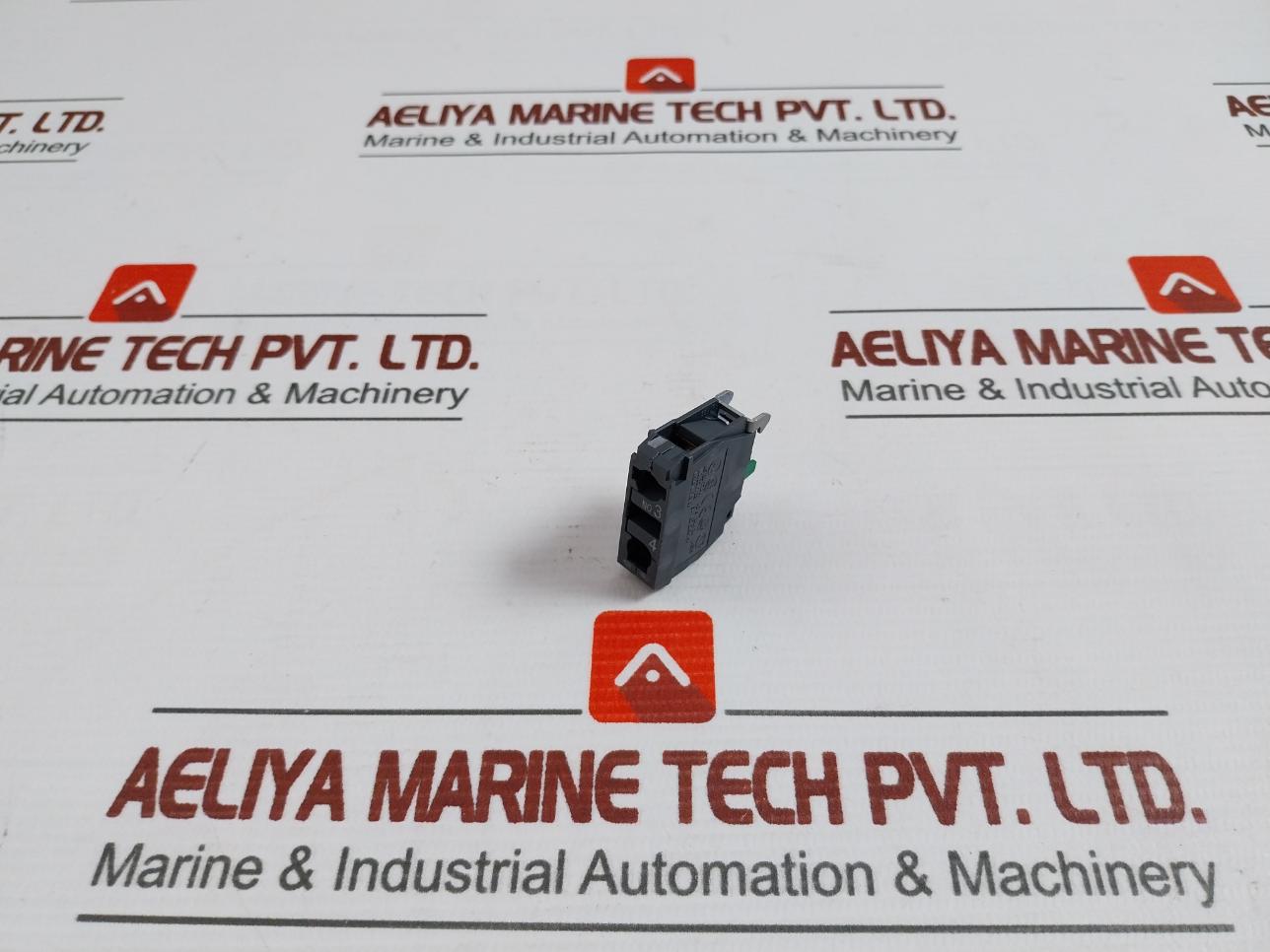 Lot Of 11X Schneider Electric Zbe-101 Contact Block 10A