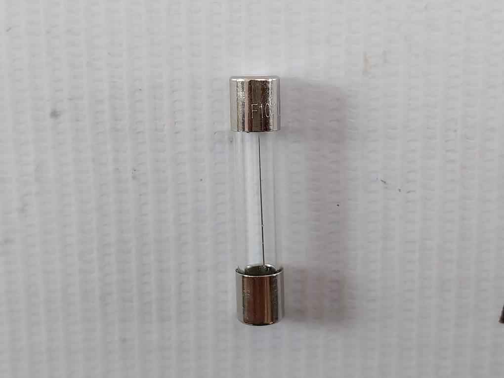 Lot Of 11x F10al250v Glass Fuse 10a 6.3 X 32 Mm