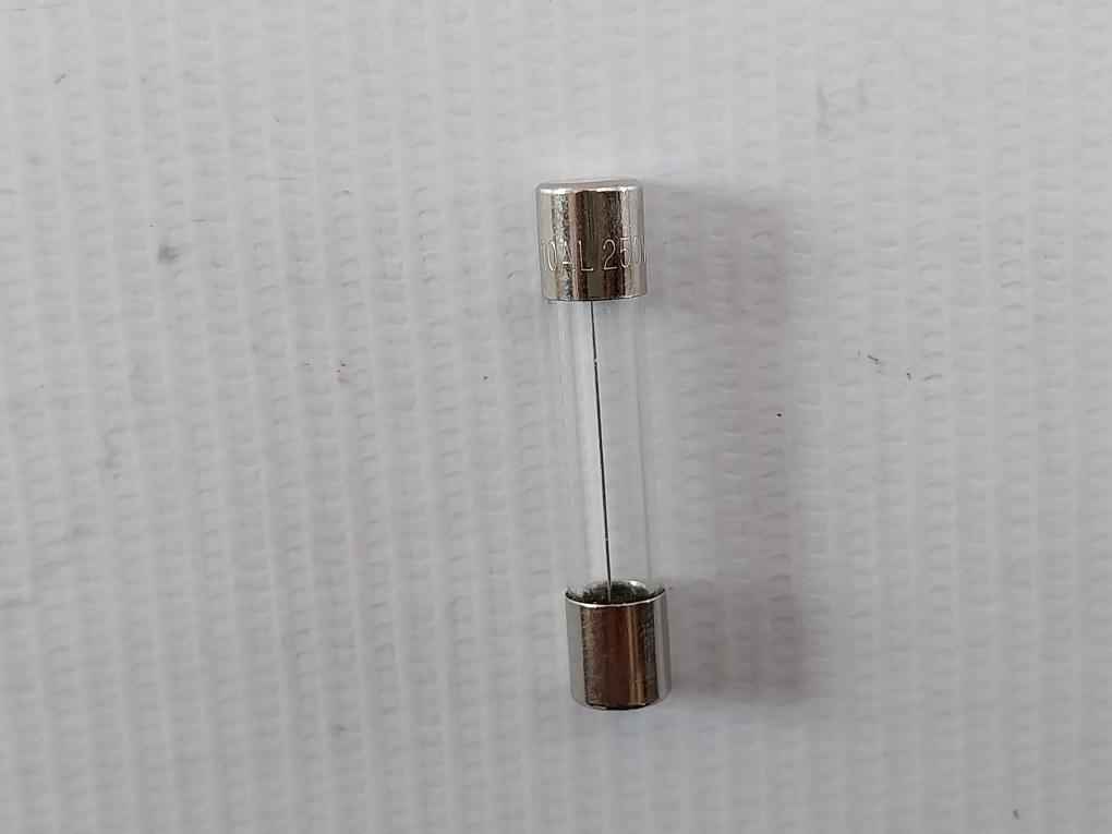 Lot Of 11x F10al250v Glass Fuse 10a 6.3 X 32 Mm