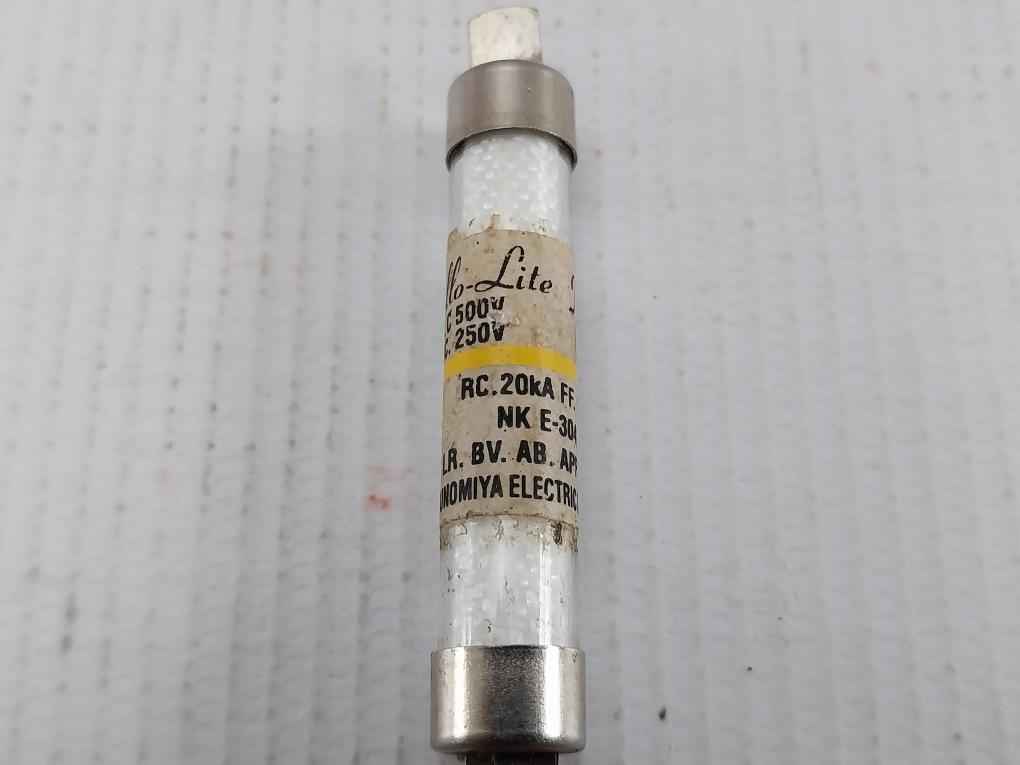 Lot Of 13X Cello-lite Fuse Nc1 Ac 500V Dc 250V 5A Nk E-3049