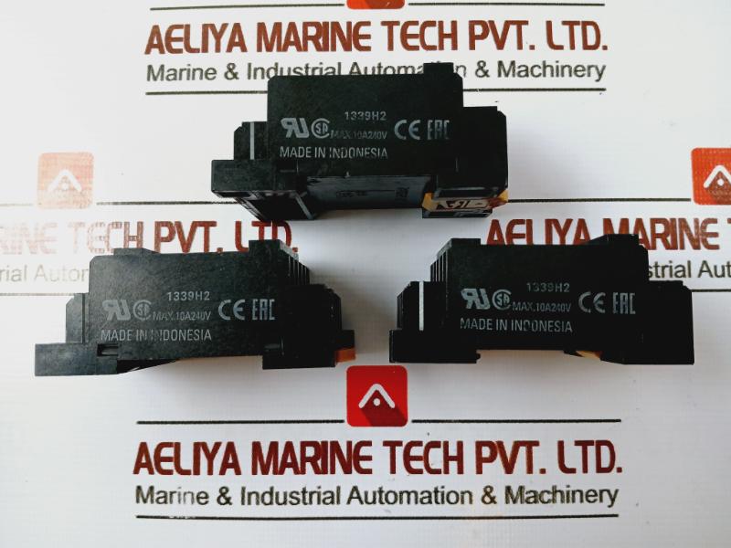 Lot of 13X Omron PTF14A-E Relay Base 1339H2 Max 10A 240V