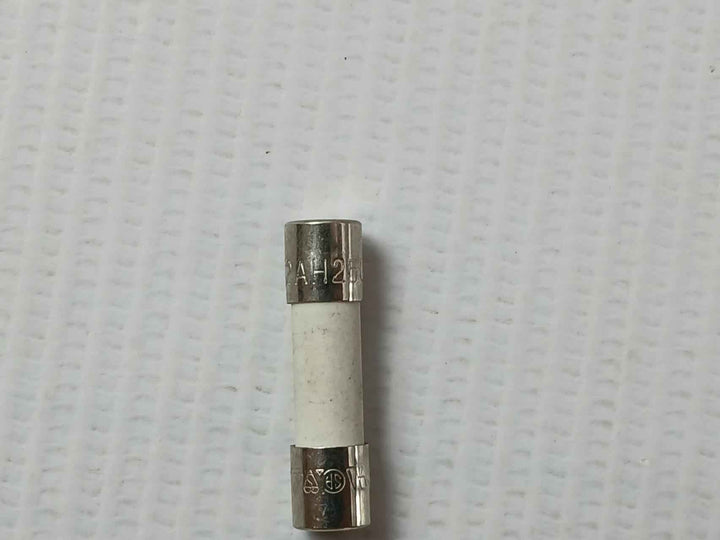 Lot Of 17X Lf-littelfuse T2Ah250V P Cartridge Fuse