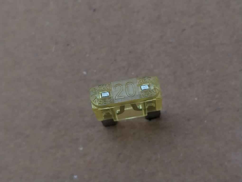 Lot Of 18X Zeeman 32V Atm Automotive Blade Fuse 20A