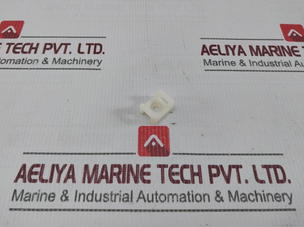 Lot Of 253X Greenlite Gcm-l Screw-fixed Cable Tie Mount Base