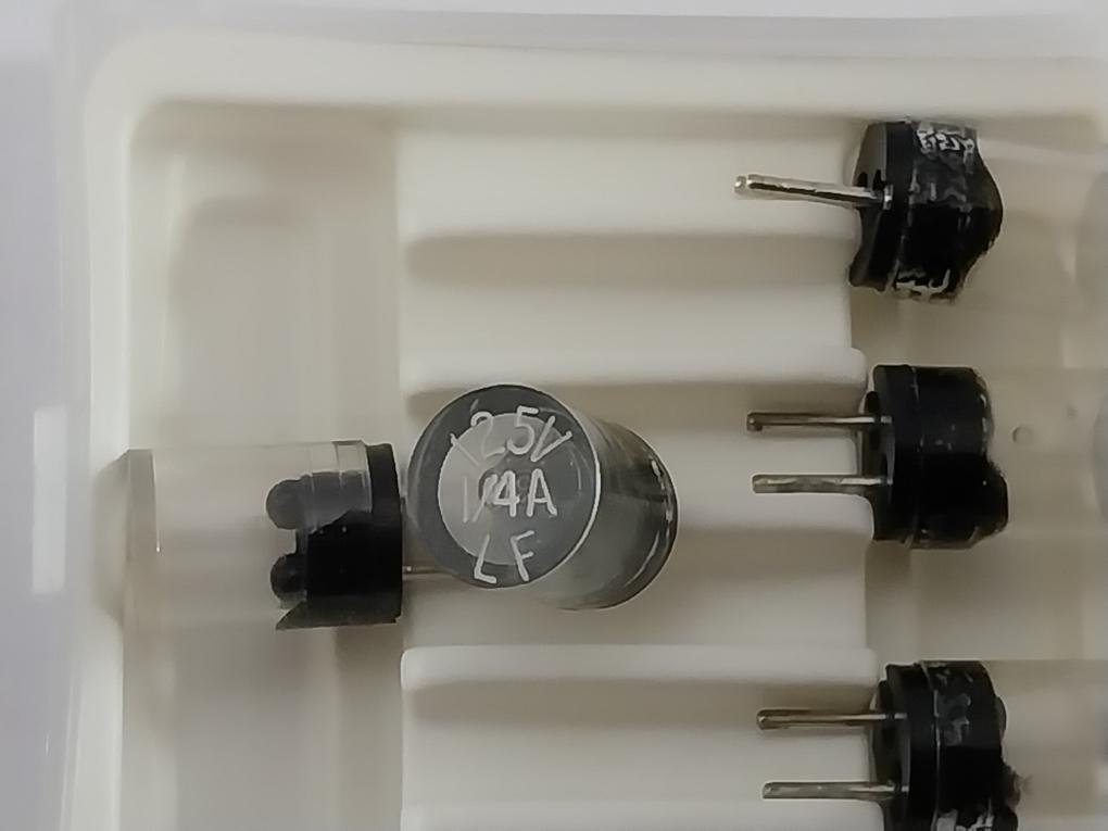 Lot of 25X  LITTELFUSE MICRO 1/4A 273 125V AC/DC