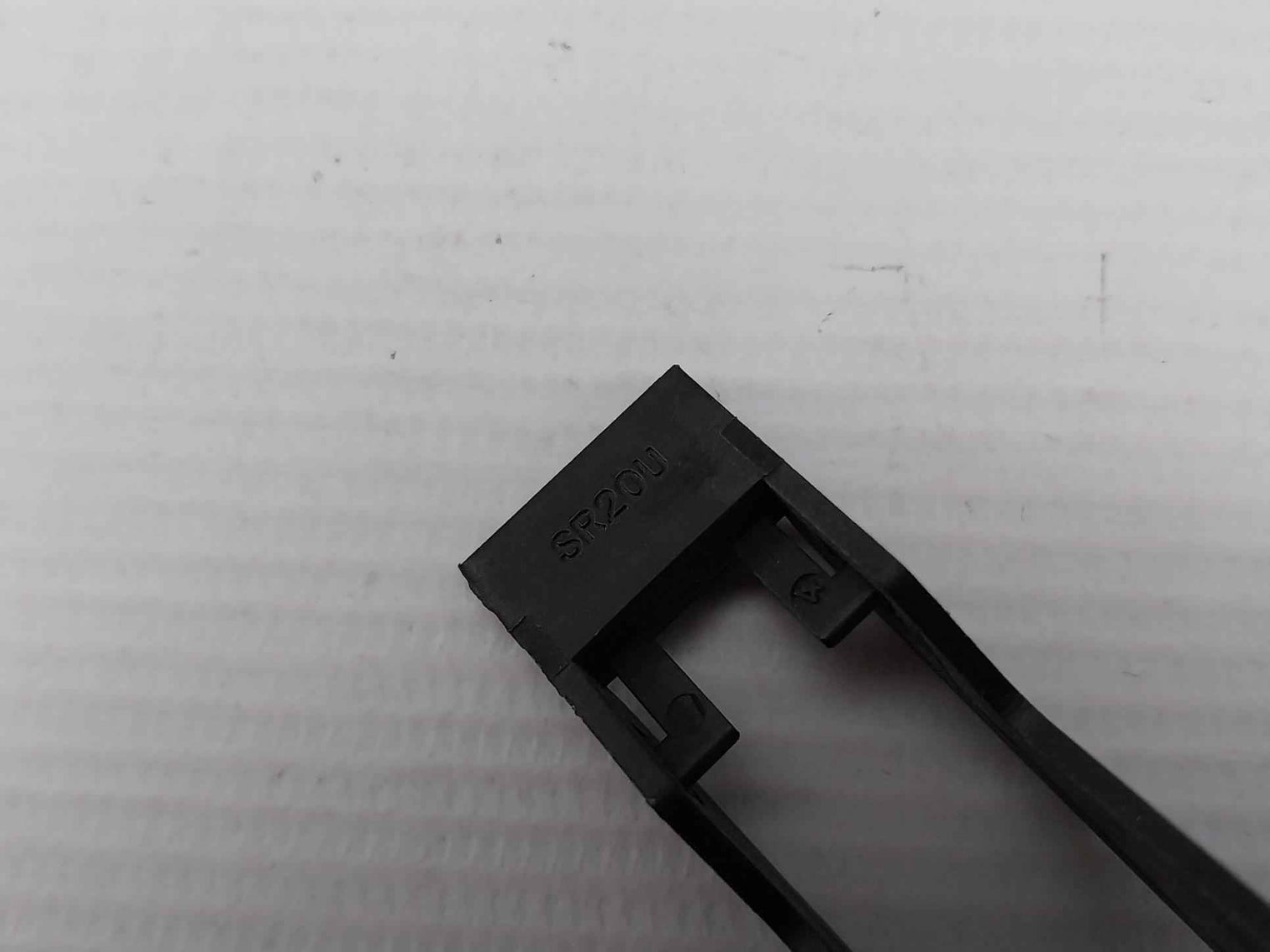 Lot Of 29X Schneider Electric Rgzr215 Plastic Maintaining Clamp For Rgz Socket