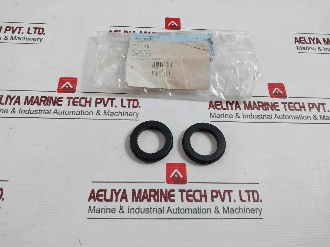 Lot Of 2X 1X4312 Grommet