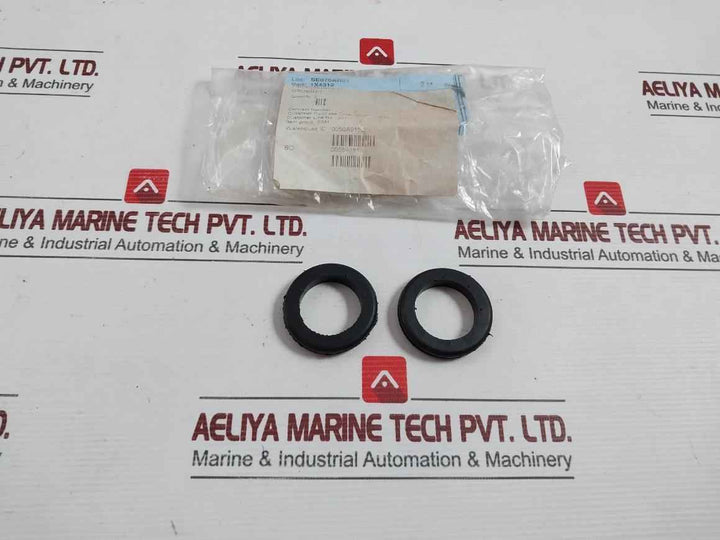 Lot Of 2X 1X4312 Grommet