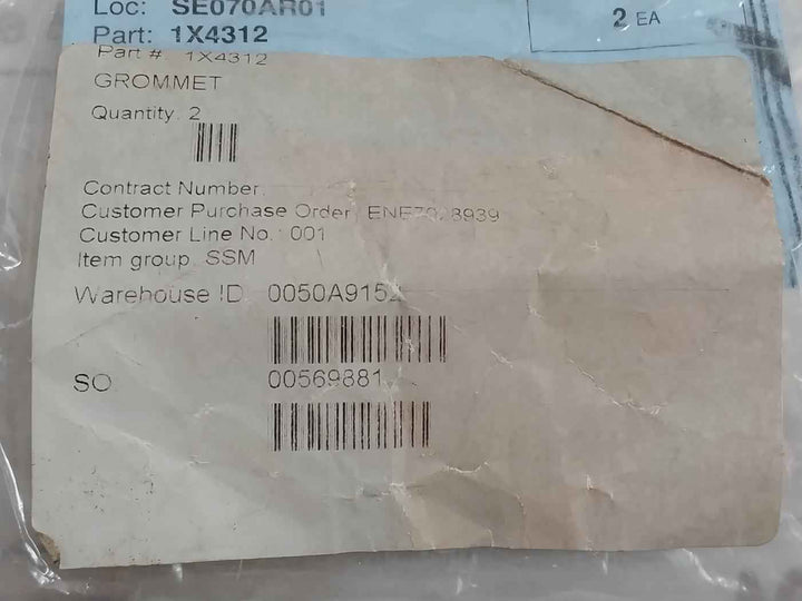 Lot Of 2X 1X4312 Grommet