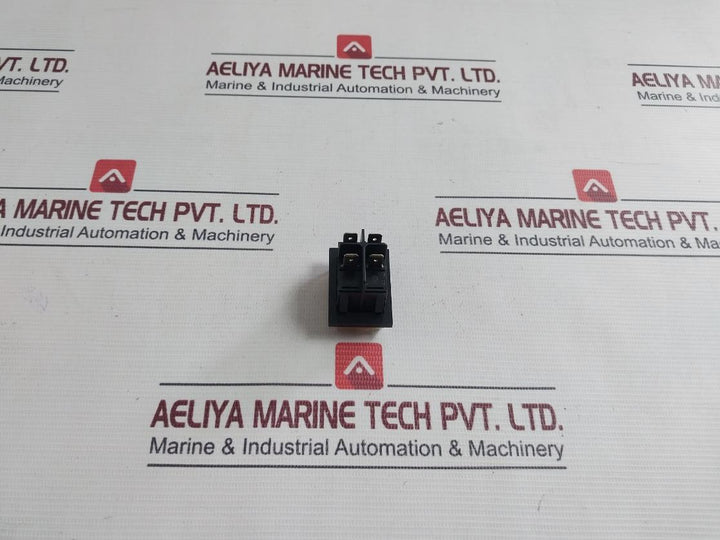 Lot Of 2X 321300-0006 82 Switch for Hot Bain 16 (6)/250