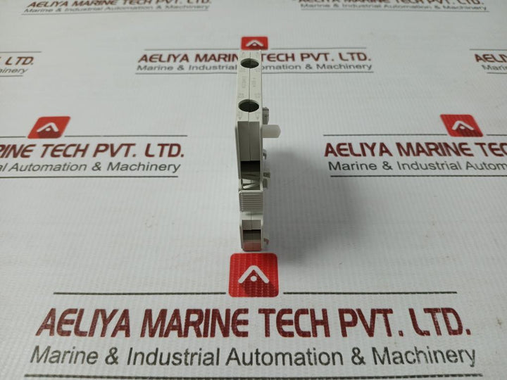 Lot Of 2X 3Rh1921-1Ea11 Siemens 500V Auxiliary Contact Block