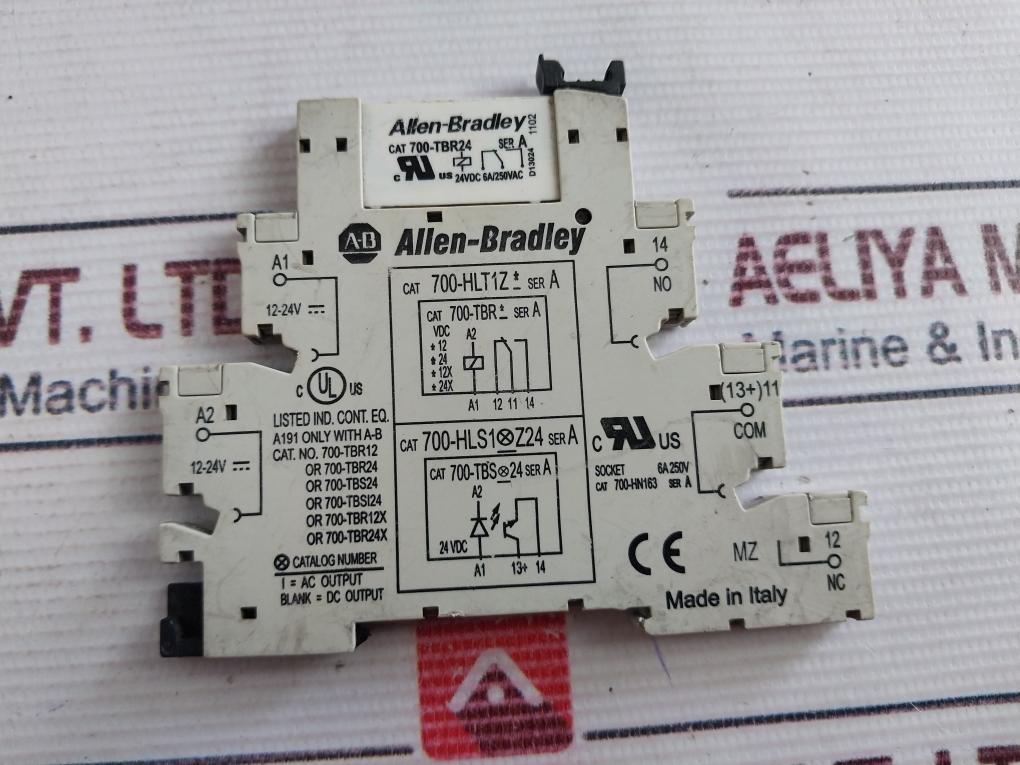 Lot of 2X Allen-Bradley 700-HLS1Z24 Terminal Block Relay Ser A 24VDC